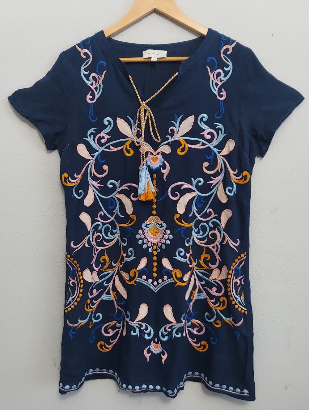 Skies Are Blue Theresa Emboidered Shift Dress Navy Medium Bogo Chic
